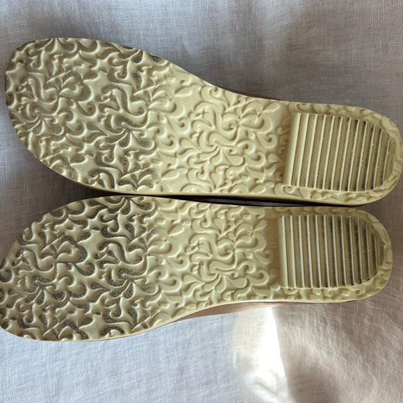 No. 6 Flat Clogs in Palomino - Picture 5 of 6